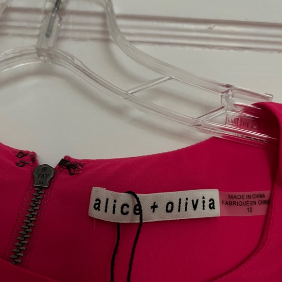 Alice + Olivia Barbiecore pink Shayla dress, size 10 runs small, puff sleeve - Picture 5 of 6